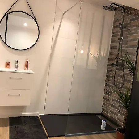 Apartment Espace Cosy Moderne, A Seulement 10 Minutes Du Centre